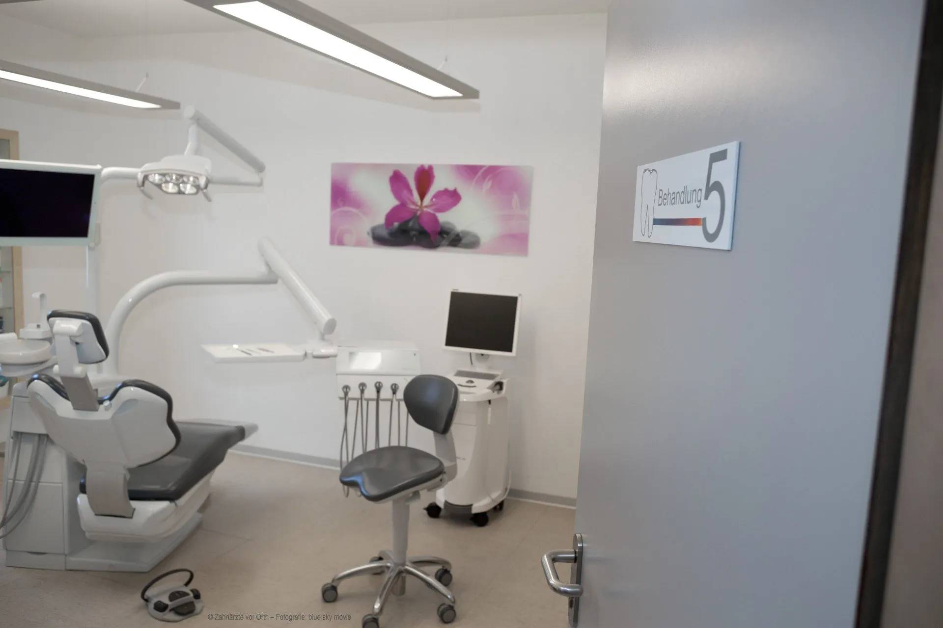 Ein weiteres Behandlungszimmer mit modernster Ausstattung